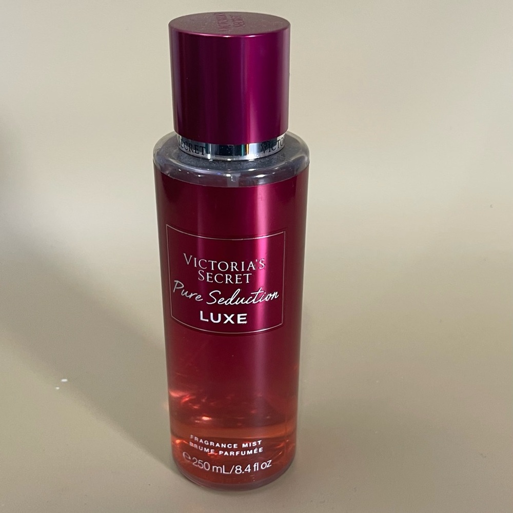 NWT Victoria's Secret Pure Seduction Luxe Fragance Mist 8.4 Oz